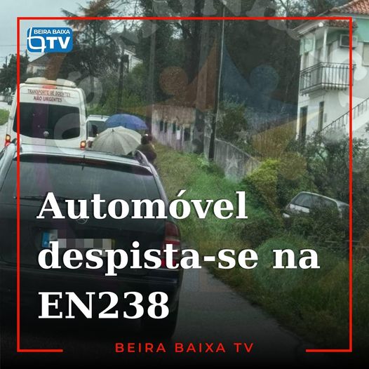 Um veículo ligeiro de passageiros despistou-se esta tarde de quinta-feira na EN2