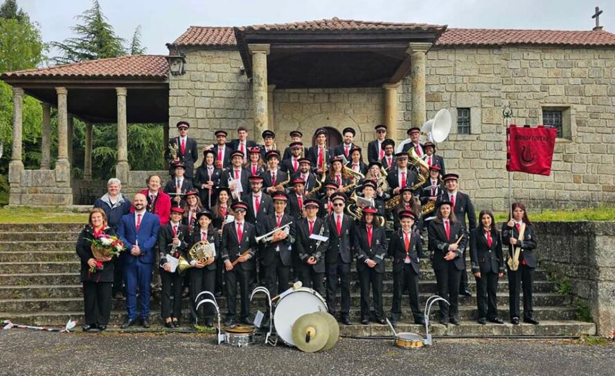 Banda da Covilhã em arruada do 1º de Maio