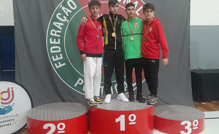 Karatecas trazem ouro e bronze para Castelo Branco