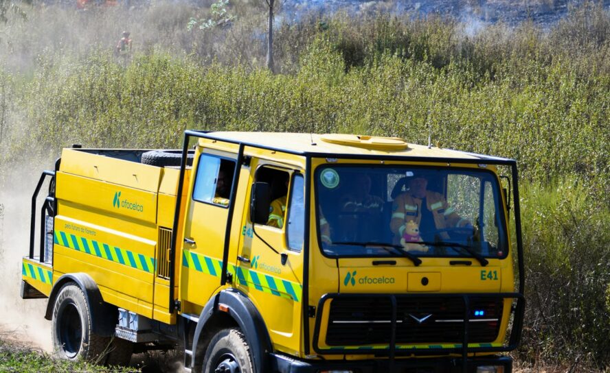 Incêndio em Evendos mobilizou cinco meios aéreos