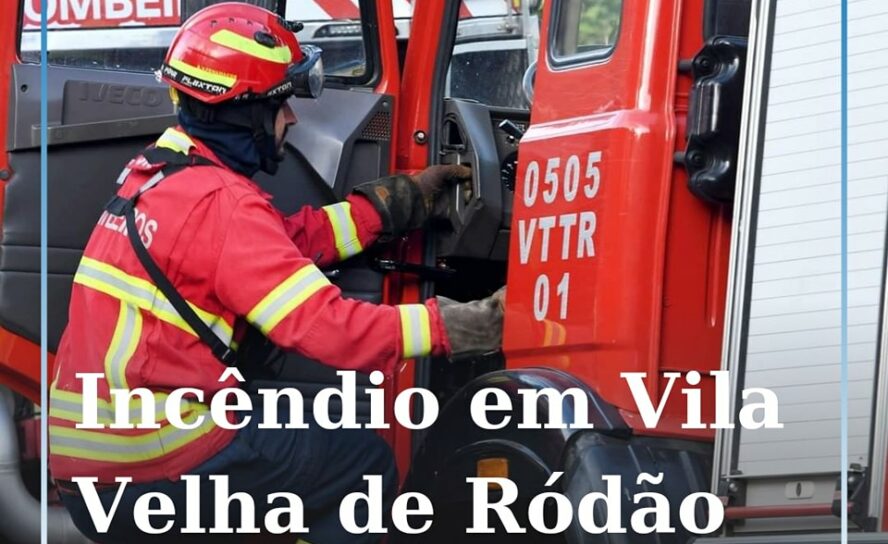 Vinte e dois operacionais dos Bombeiros auxiliados por sete meios terrestres
