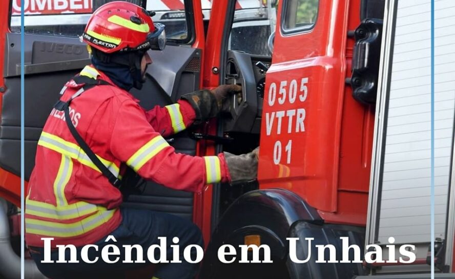 Dois meios aéreos no local