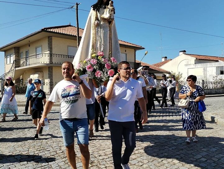 Festa Religiosa em Louvor de Santo António e São Pedro, na Freguesia de Oledo