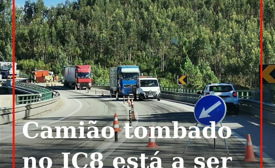 Estão a decorrer os trabalhos de remoção do veículo pesado de mercadorias que se