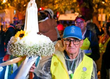 Grupo de Peregrinos de Maria reuniram-se em celebração religiosa na Igreja de Sã