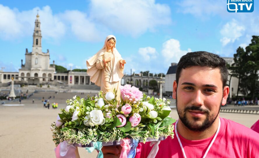 Grupo de Peregrinos da Rainha da Paz chegam ao Santuário de Fátima