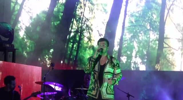 David Carreira sobe ao palco no primeiro dia da Feira do Feijão Frade, na Fregue