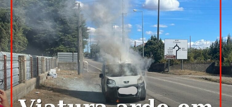 Uma viatura ligeira sofreu um incêndio rodoviário em Alcains, próximo da saída d