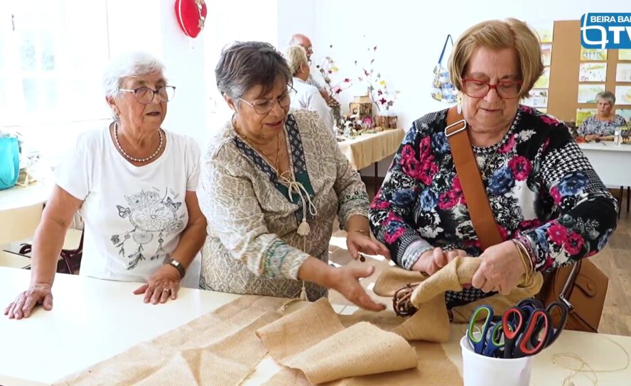 Na disciplina de Artes e Ofícios da Faculdade de Oledo da Universidade Sénior de