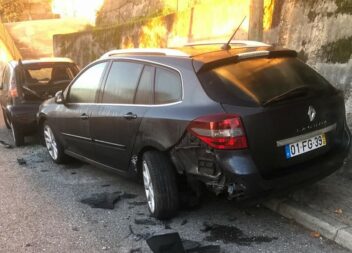 Condutor pôs-se em fuga depois de abalroar dois automóveis na Covilhã