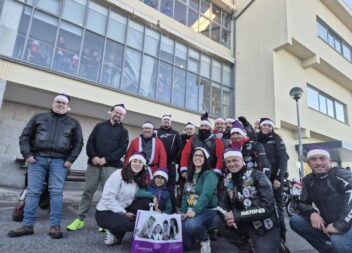 Projeto Holon sobre Rodas leva alegria aos idosos