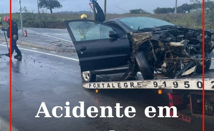 Colisão entre pesado e automóvel na EN 246 causa um ferido ligeiro