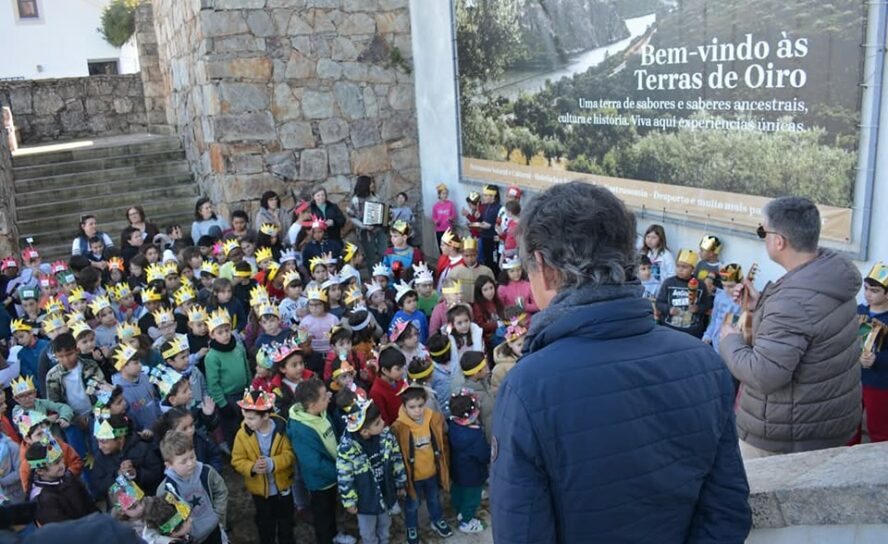 Crianças de Vila Velha de Ródão cantaram as Janeiras à população