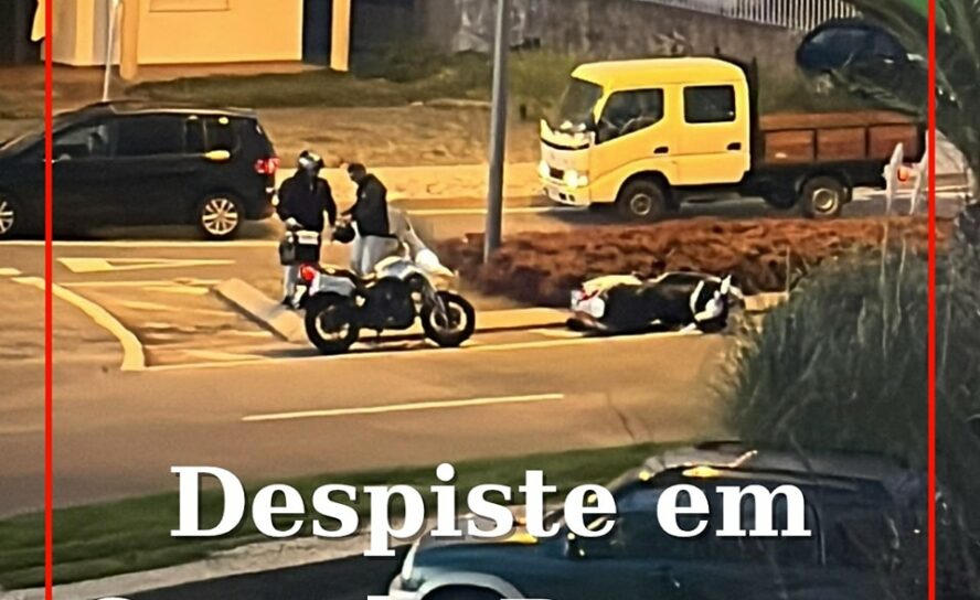 Despiste de mota resulta em danos materiais