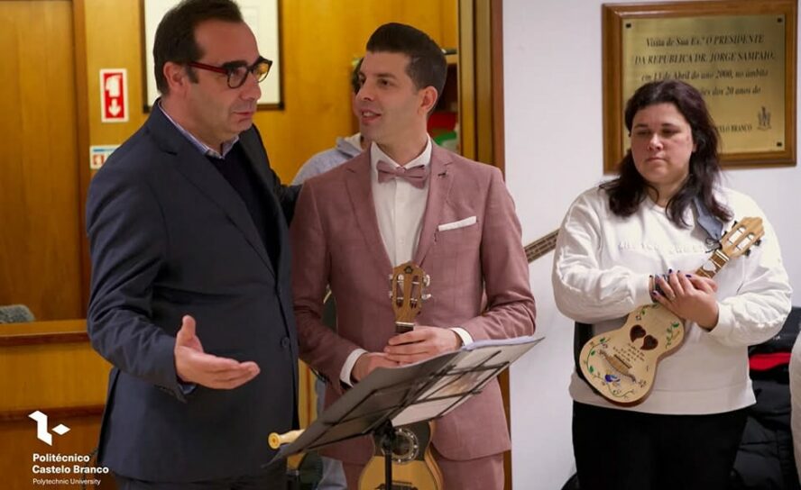 Grupo de Cavaquinhos de Castelo Branco Canta as Janeiras no IPCB