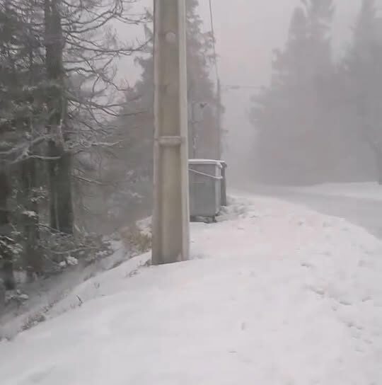 Neve e vento forte dificultam acesso à Serra da Estrela