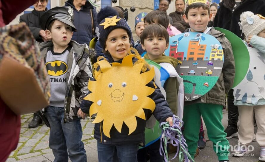 Fundão celebra Carnaval com desfile escolar