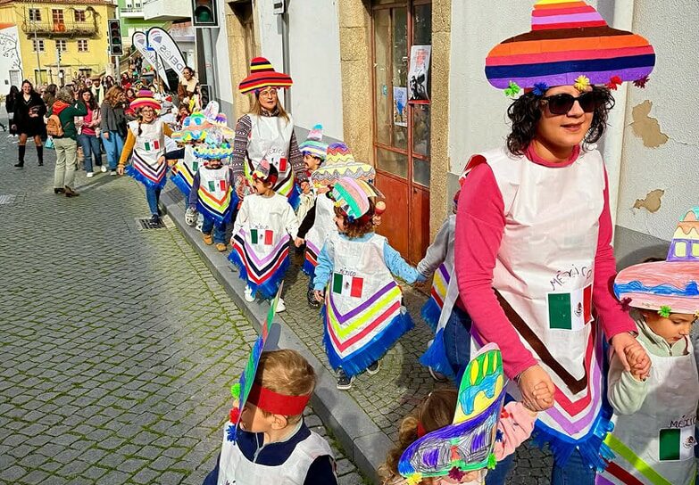 Carnaval enche ruas de cor e alegria em Penamacor