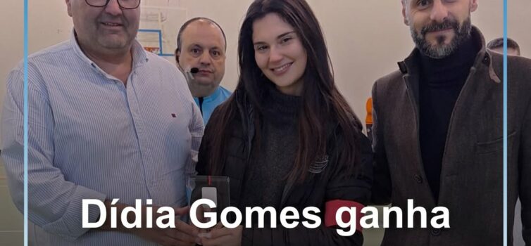 Dídia Gomes, fisioterapeuta, conquista troféu do Cartão Branco pela AFCB