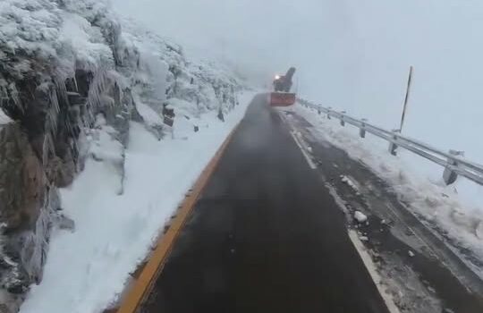 Serra da Estrela: Equipas trabalham para reabrir estradas