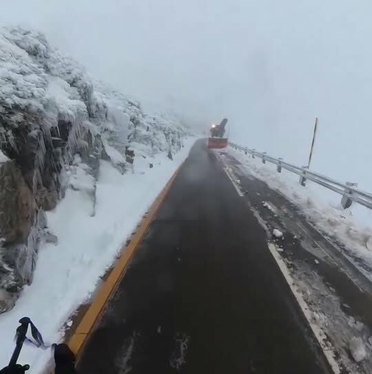 Serra da Estrela: Equipas trabalham para reabrir estradas