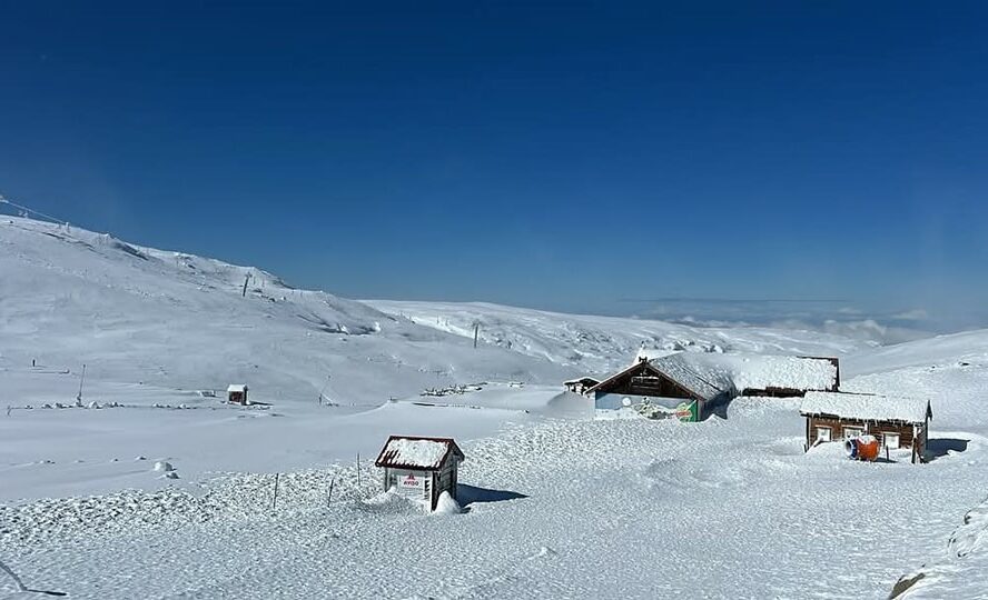 Serra da Estrela: Estância de Ski carregada de neve