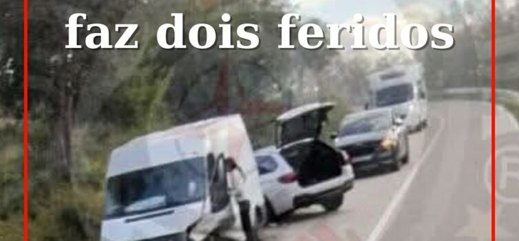 Uma colisão entre um veículo ligeiro de passageiros e um de mercadorias provocou