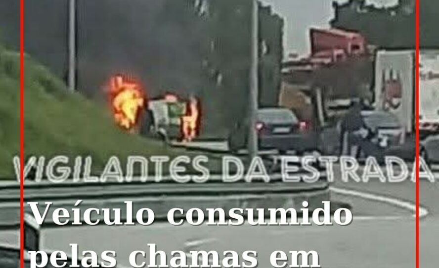 Veículo incendiado junto à Penha