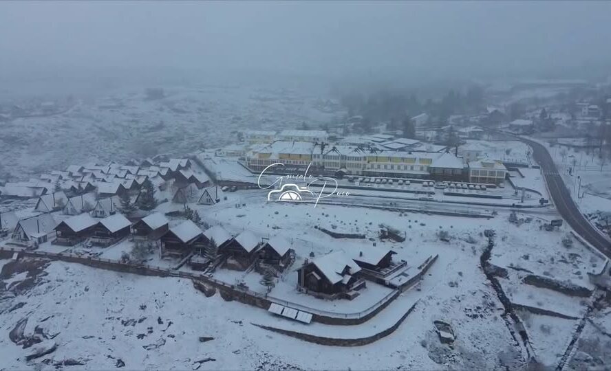 A Serra da Estrela acordou vestida de branco