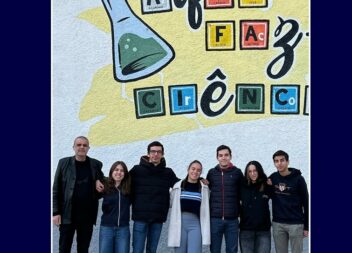 A equipa AgroSat, da Escola Secundária Quinta das Palmeiras - Covilhã, composta