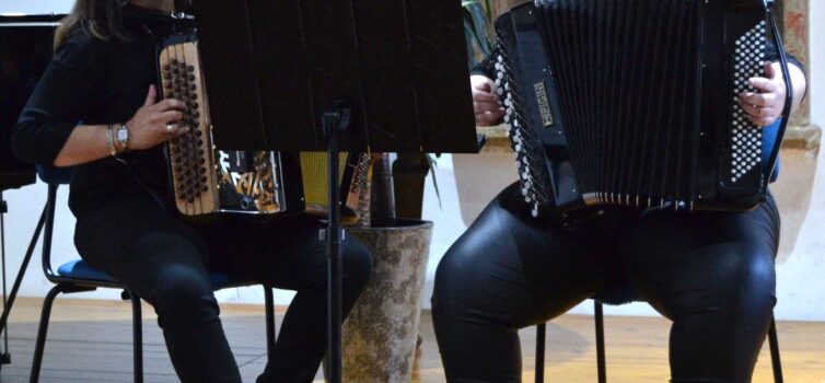 Academia de Música e Dança do Fundão assinala Dia Mundial do Acordeão