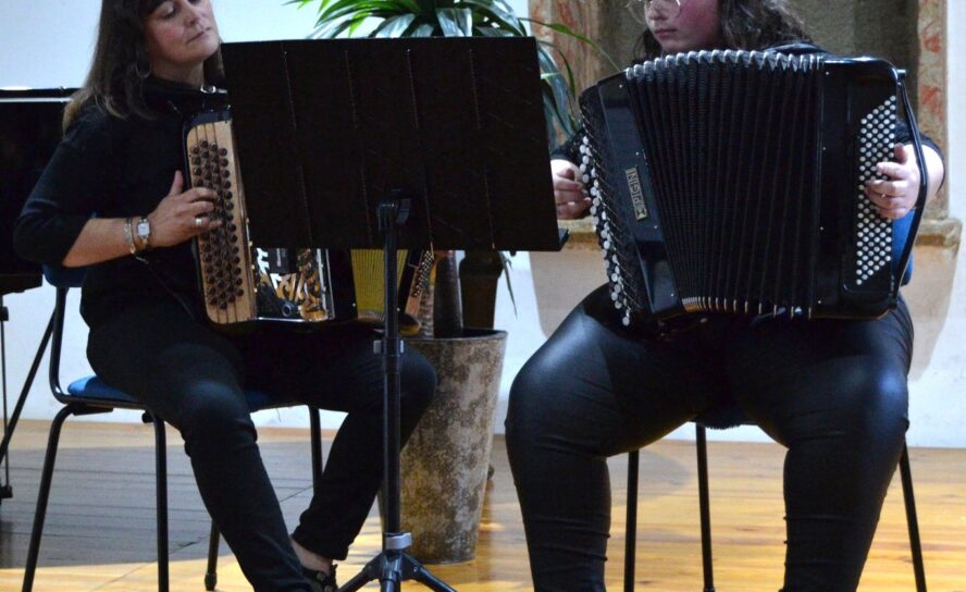 Academia de Música e Dança do Fundão assinala Dia Mundial do Acordeão