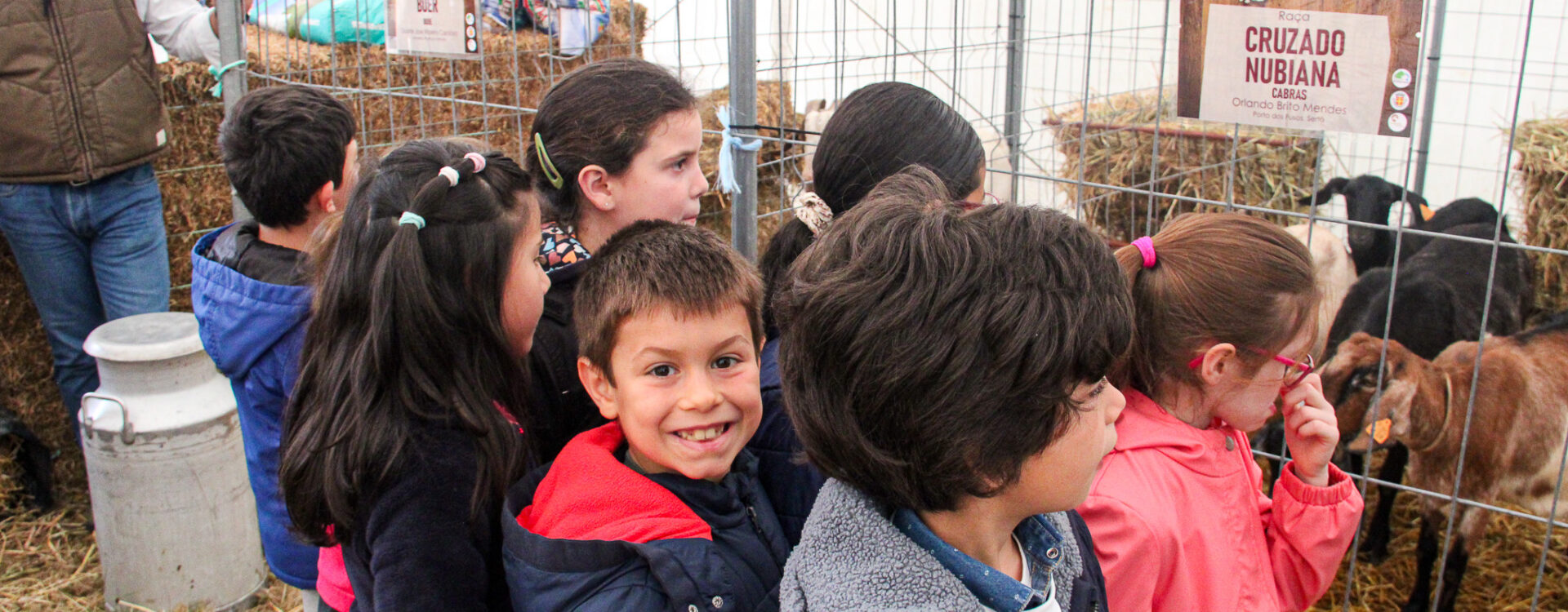 Alunos do 1º e 2º anos do AE de Proença-a-Nova visitam III Feira Mostra de Capri