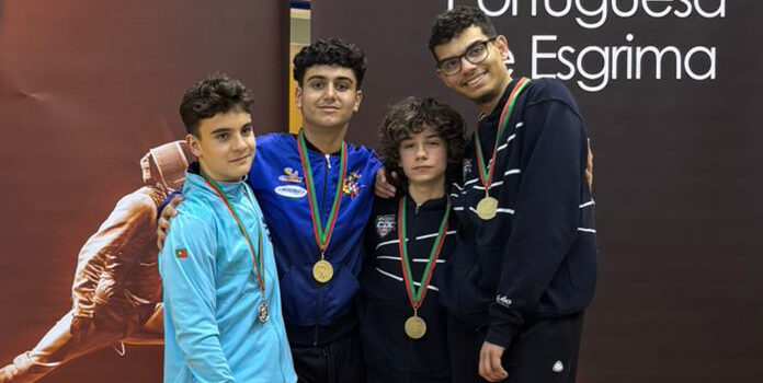 Guilherme Botelho conquista título nacional de Sabre Sub-15 em Mafra