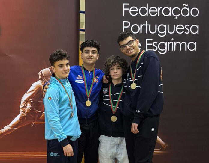 Guilherme Botelho conquista título nacional de Sabre Sub-15 em Mafra