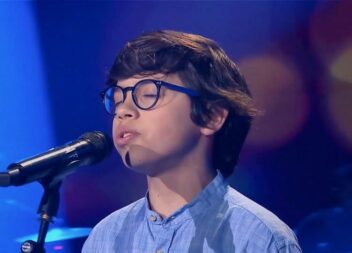 Miguel Moura interpretou o tema "Menina Estás à Janela” na sexta ronda de Provas