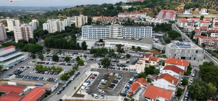 Já abriu novo parque de estacionamento gratuito junto ao Hospital