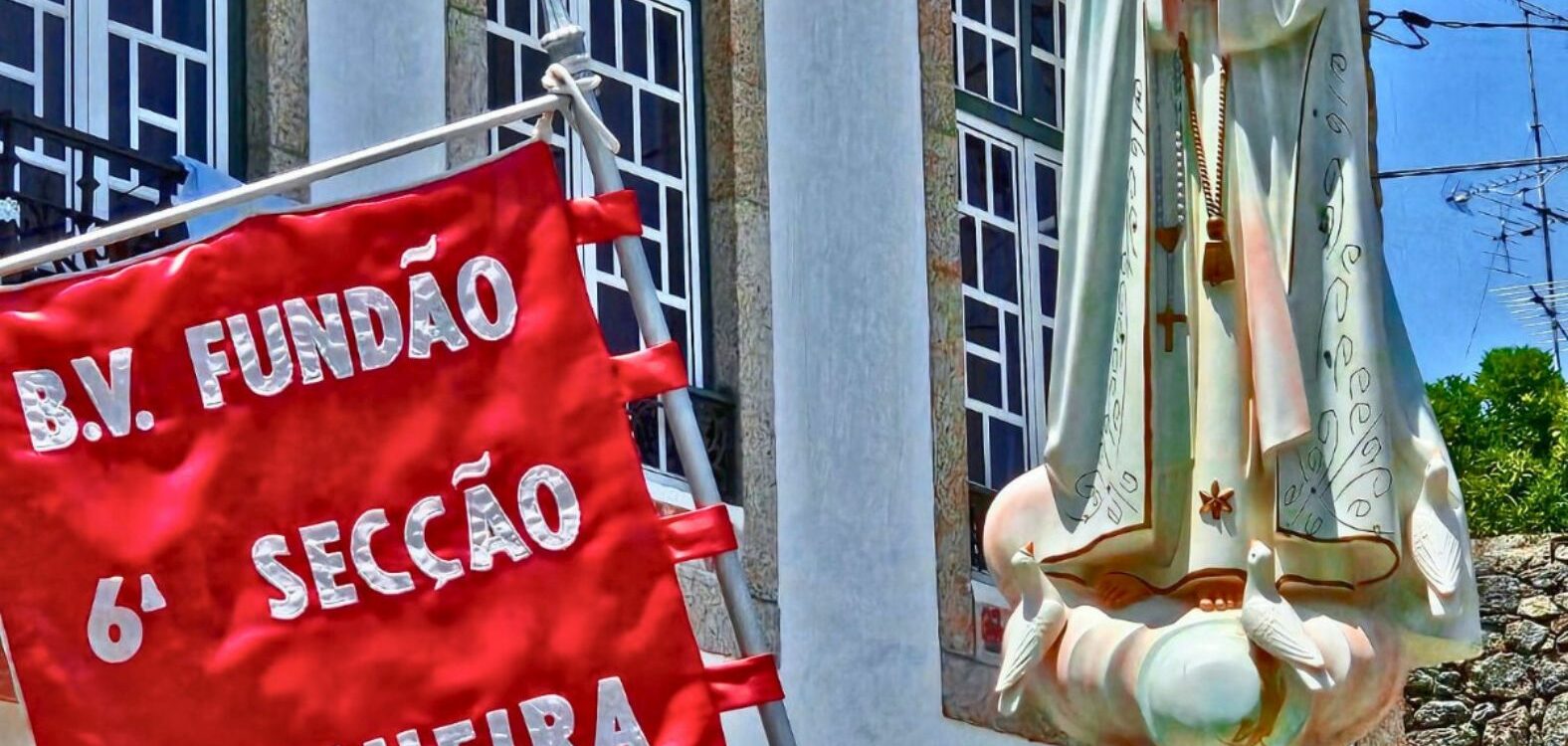 Bombeiros Voluntários do Fundão reforçam tradição na Procissão de Santo António
