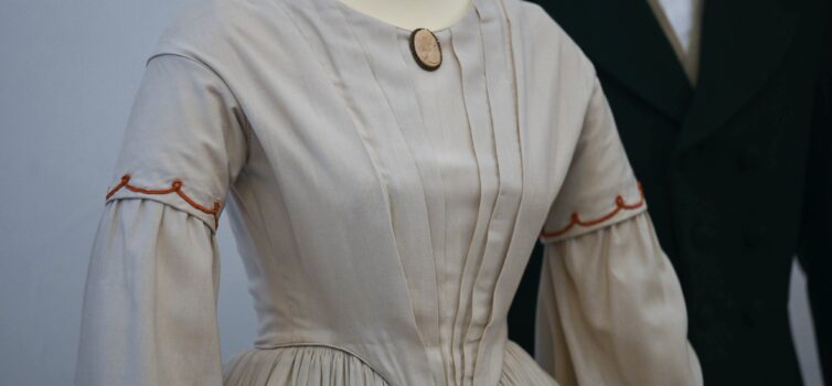 Castelo Branco recebe exposição que percorre um século de moda em Portugal