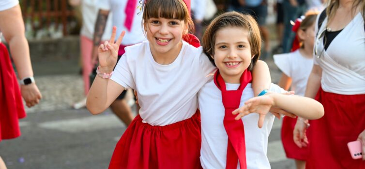 Marchas de Santo António encheram de alegria e cor o encerramento do ano letivo