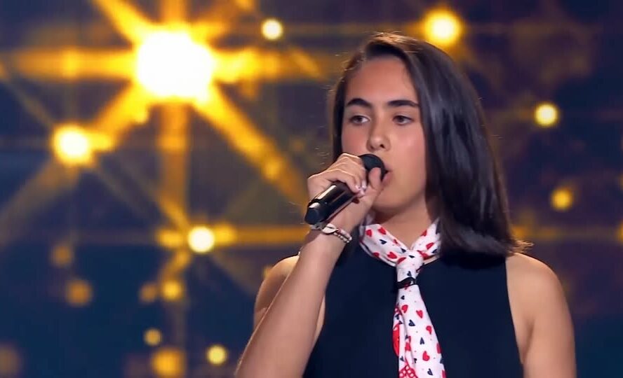 Maria Vinagre conquista Super Pass no The Voice Kids