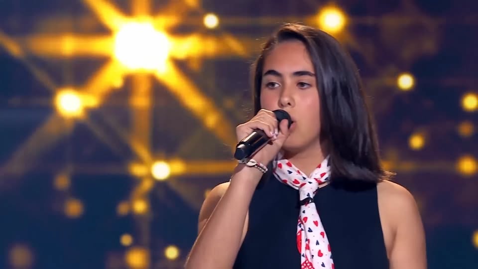 Maria Vinagre conquista Super Pass no The Voice Kids