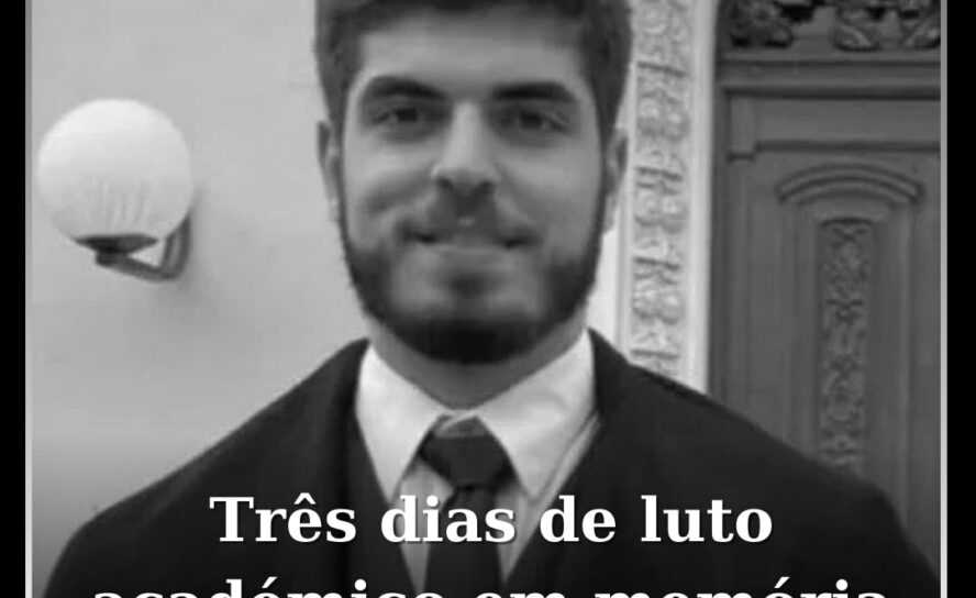 Estudante de Coimbra Morre Após Queda: Comunidade Académica em Luto