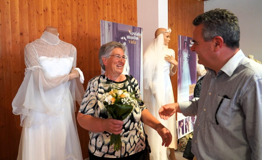 Exposição "O Vestido da minha vida" em Oleiros