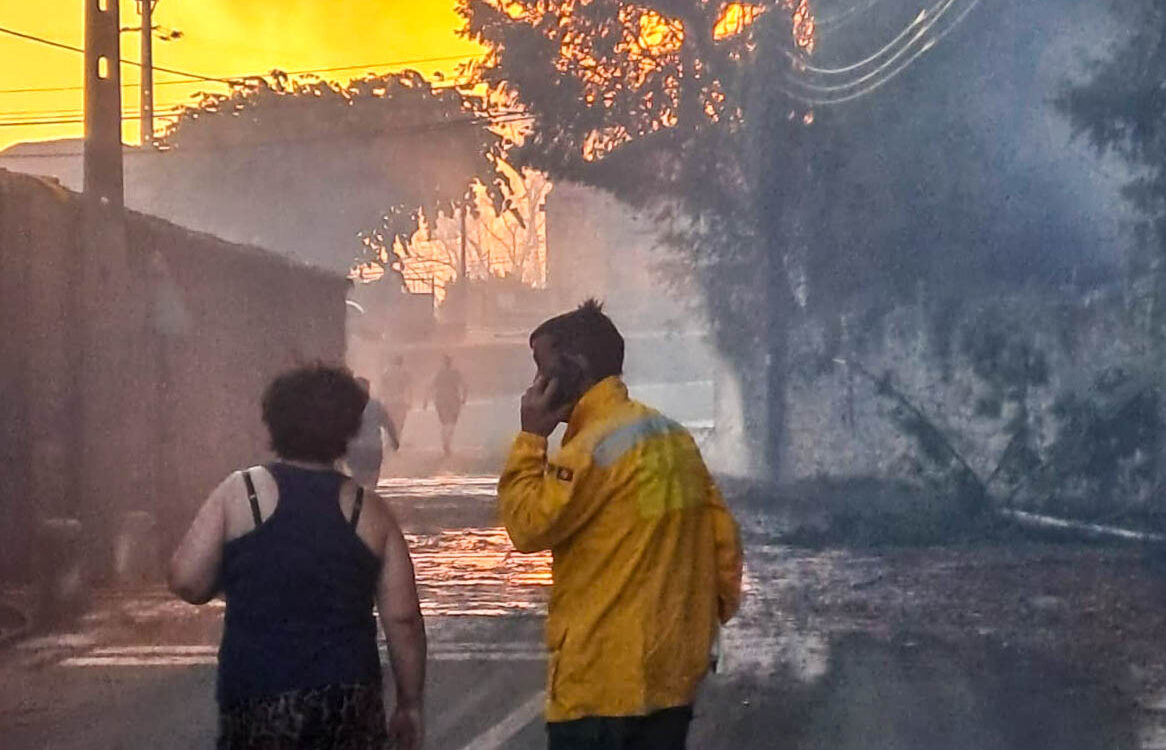 Incêndio em Penamacor continua a ganhar força