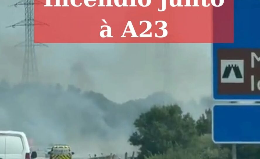 Incêndio em mato junto à A23 entre Soalheira e Lardosa