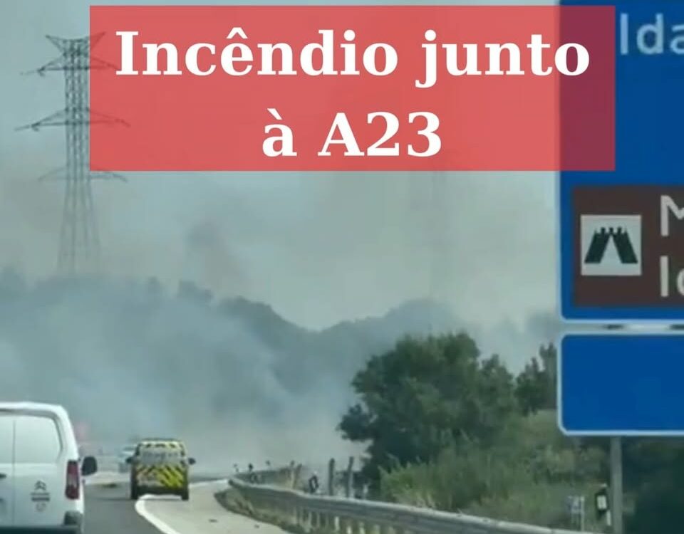Incêndio em mato junto à A23 entre Soalheira e Lardosa