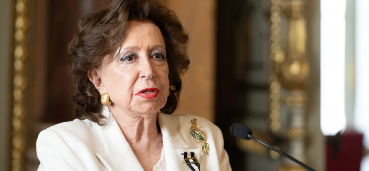 Manuela Eanes distinguida com a Medalha de Honra da Cidade de Lisboa