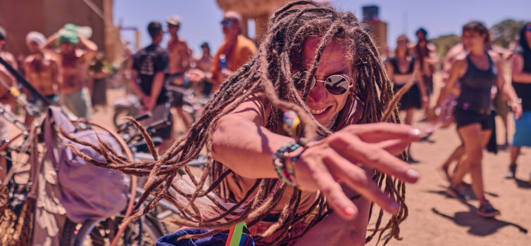 O Ritual da Dança: Amor em Movimento no Presente