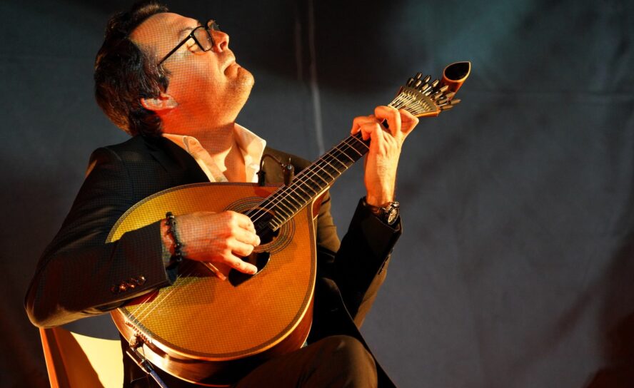 Oleiros homenageia Carlos Paredes com espetáculo e exposição